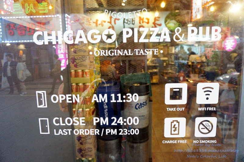 【旅遊✈KOREA】《2016首爾行＊春》建大入口站212、727／Rigoletto Chicago Pizza&Bar。愛吃起司朋友看過來！起司多到滿出來～牽絲太犯規，另有藍色貨櫃屋COMMONGROUND커먼그라운드、彩虹蛋糕