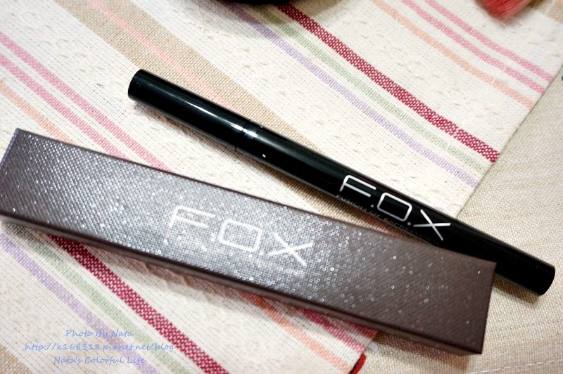 【底妝】F.O.X Cosmetic〃輕柔氣墊BB水粉SPF50★★★。新包裝上市！讓我多睡五分鐘，上妝省時更簡單～保溼服貼不卡粉，打造無瑕的光滑美肌
