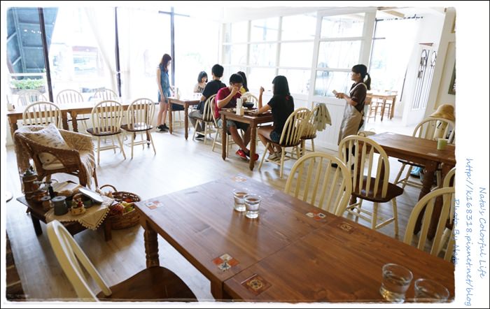 【美食♔台南安南區】家屋(安南店)。就像在家一樣的鄉村型風格餐廳！讓人溫馨適合聚餐、拍照好所在~