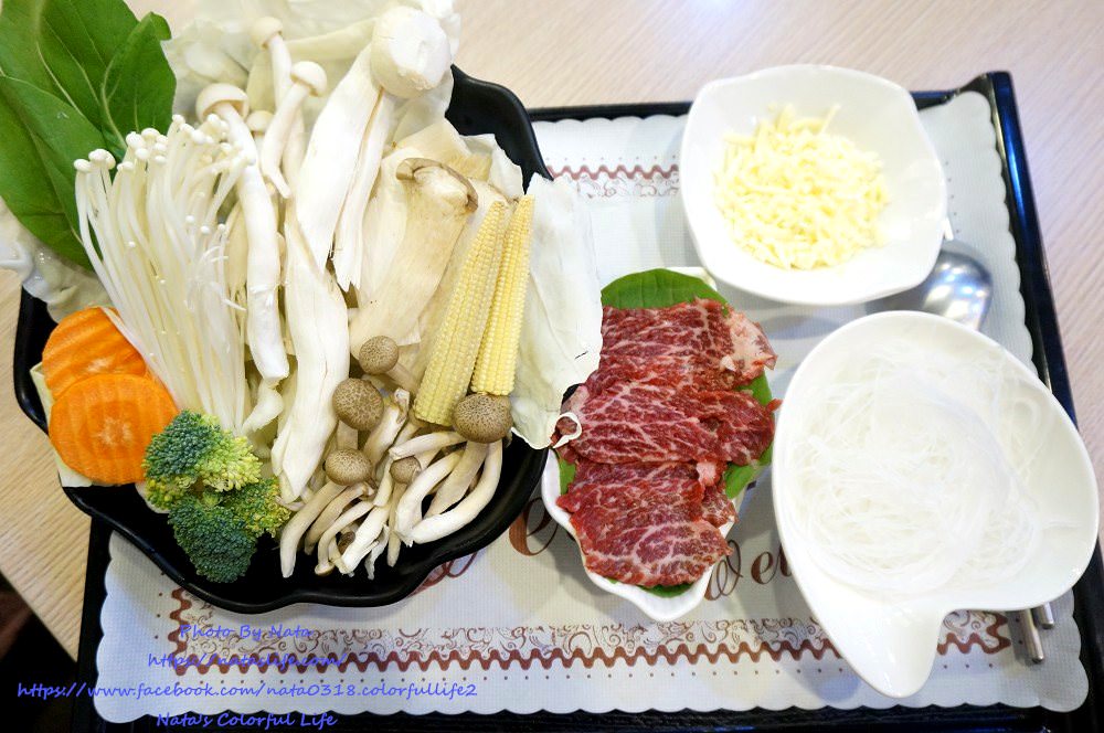 【美食♔台南北區簡餐】明星牧場自營餐廳。自家產的食材最安心！另推豐富到滿出來的「四寶牛肉麵」
