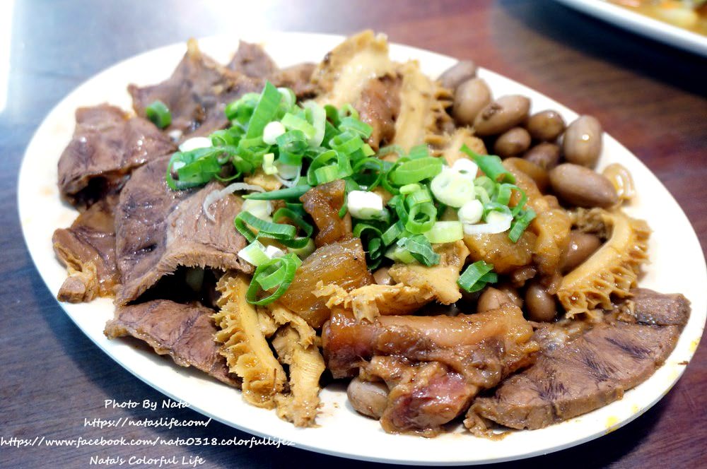 【美食♔台南東區牛肉湯】億哥牛肉湯傳統小吃。「住宅區美食」！24小時不打烊～半夜嘴饞隨時都可以吃得牛肉湯