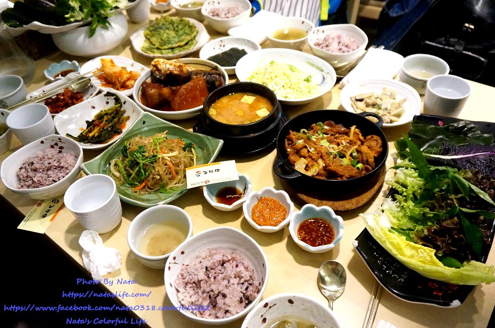 【旅遊✈韓國】釜山自由行│西面美食‧故鄉味서면 고향맛。兩人以上才能點的韓定食～HEN澎派讓人飽到不行