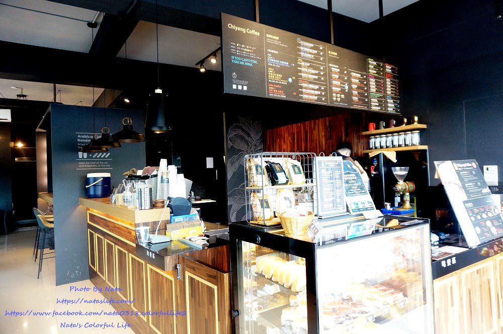 【美食♔台南永康區咖啡廳】季洋莊園咖啡(台南永康店)。全天候供餐！不能喝咖啡也能聞個咖啡香，從早待到晚上都沒問題