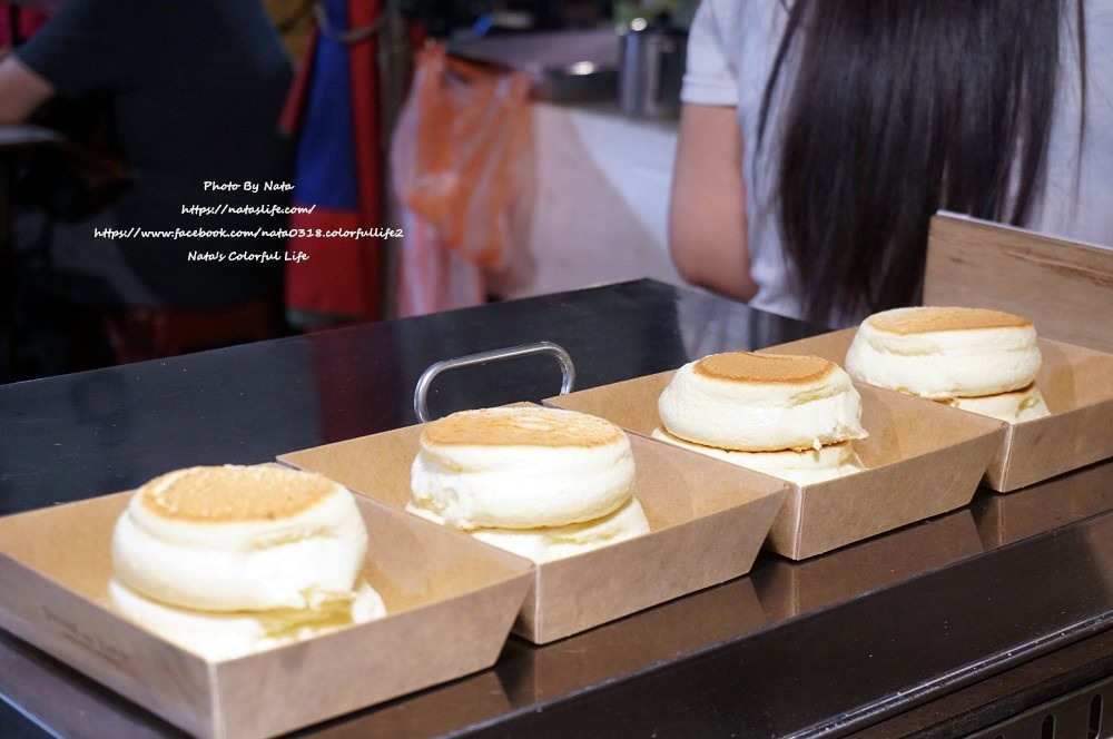 【美食♔台南北區甜點】炫の厚いマフィン-日式舒芙蕾鬆餅專賣。夜市限定甜點！百元有找、帶著吃得舒芙蕾