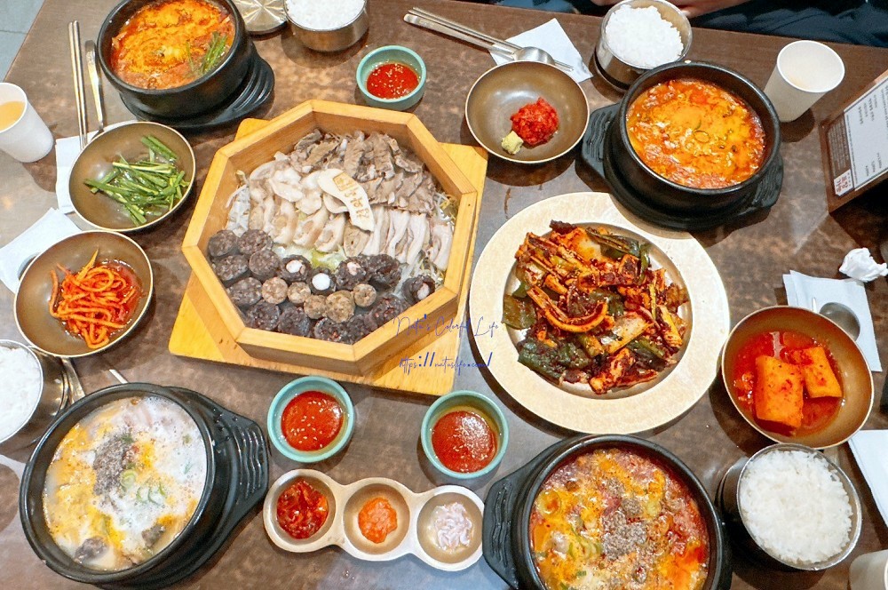 明洞青瓦屋豬肉湯飯