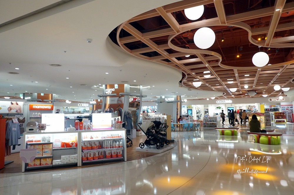 不知道去哪,那就去大江!從早逛到晚上也不累!大江改裝新空間+網美打卡+美食甜點,全幫你準備好,全桃最美打卡MALL 桃園大江購物中心