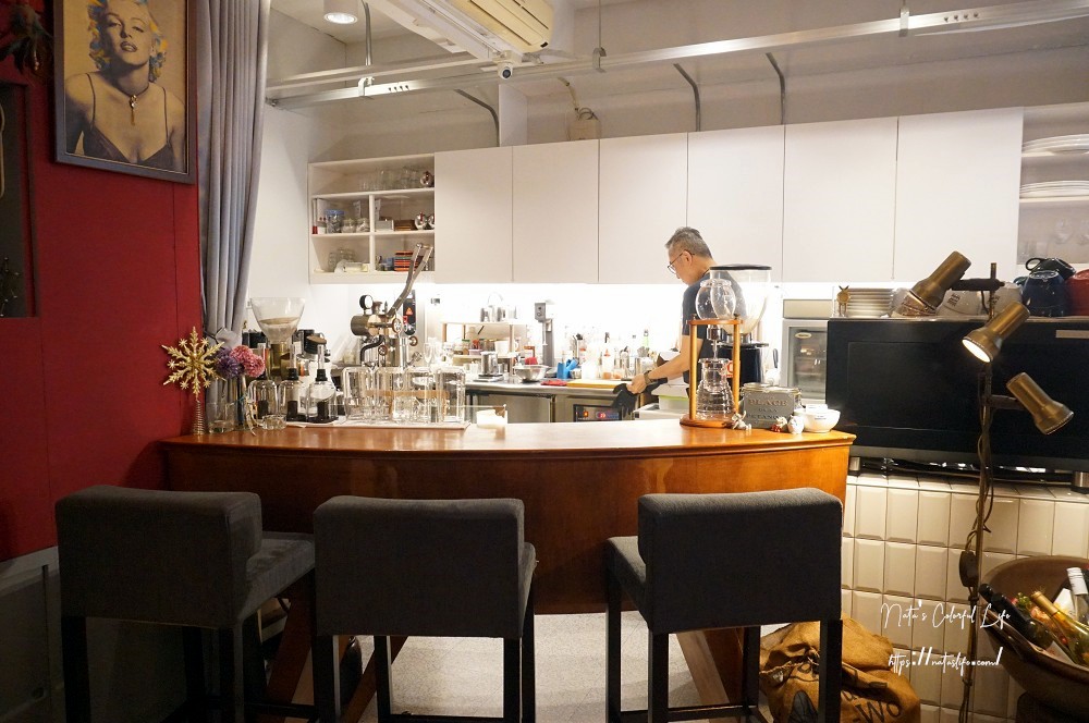 【美食♔台南中西區餐酒館】Coffee Cafe’ Bistro。從精品咖啡到法式排餐，一次滿足味蕾