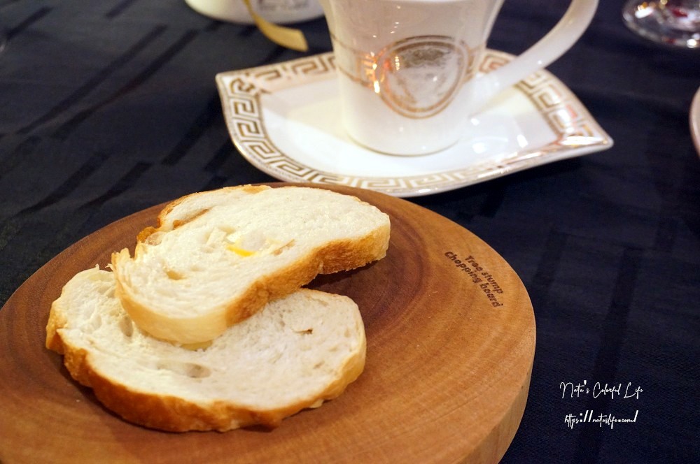 【美食♔台南中西區餐酒館】Coffee Cafe’ Bistro。從精品咖啡到法式排餐，一次滿足味蕾