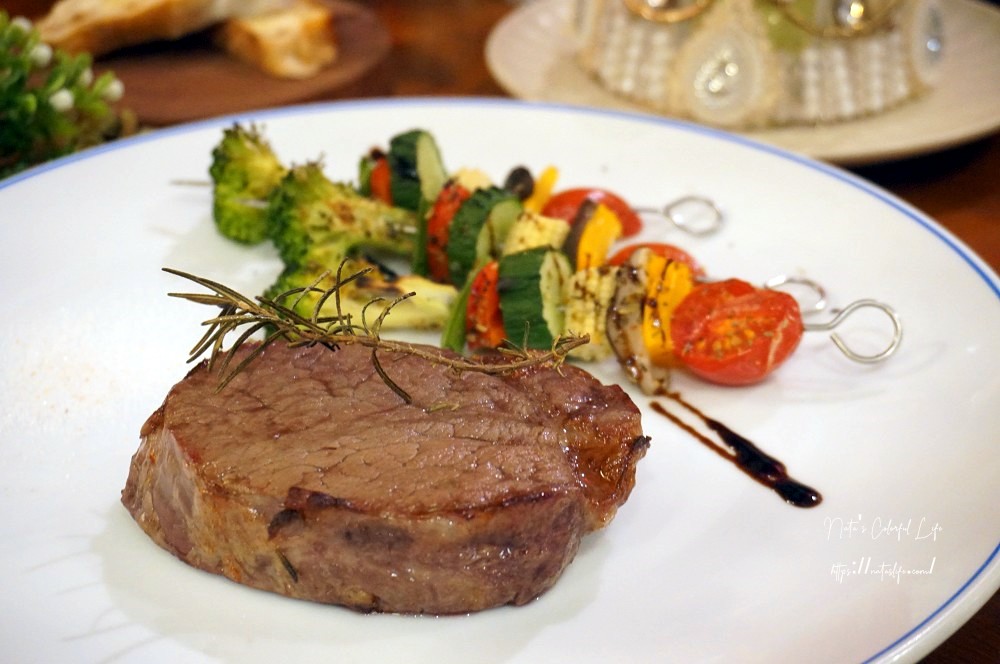 【美食♔台南中西區餐酒館】Coffee Cafe’ Bistro。從精品咖啡到法式排餐，一次滿足味蕾